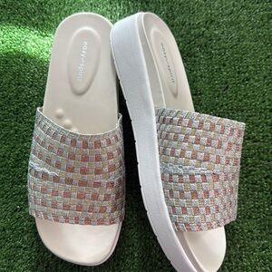 Easy Spirit Women's Slide Sandals - Woven Silver,Gold, and Bronze Size 8W